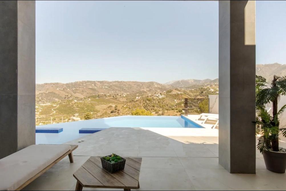 Luxury Villa In Frigiliana - Villa Maui มาลากา ภายนอก รูปภาพ